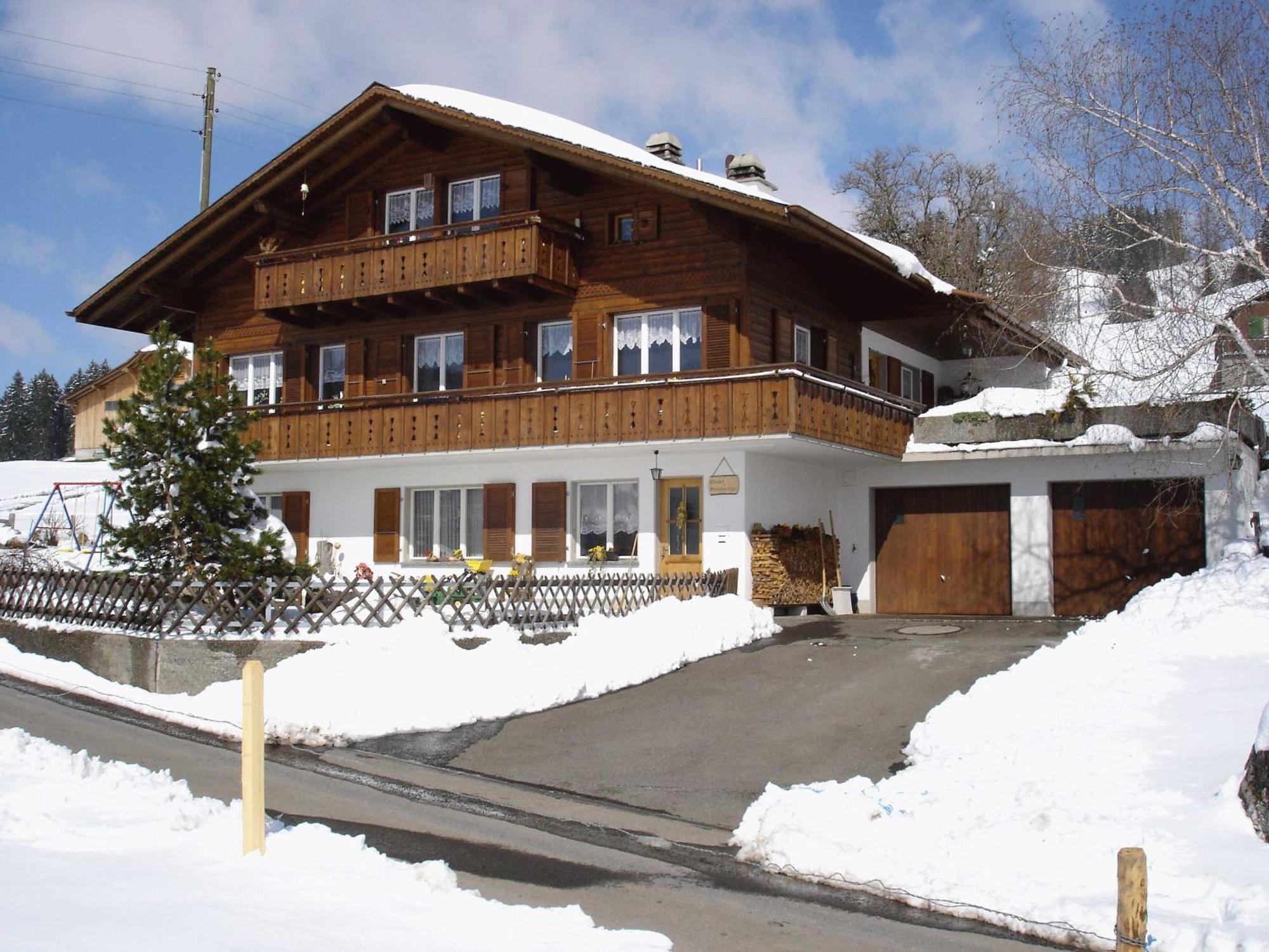 Chalet Sunneschyn Schwanden  Экстерьер фото